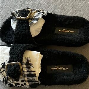 Aveyc Moderation Fuzzy Plaid Slide Sandals - Black & White